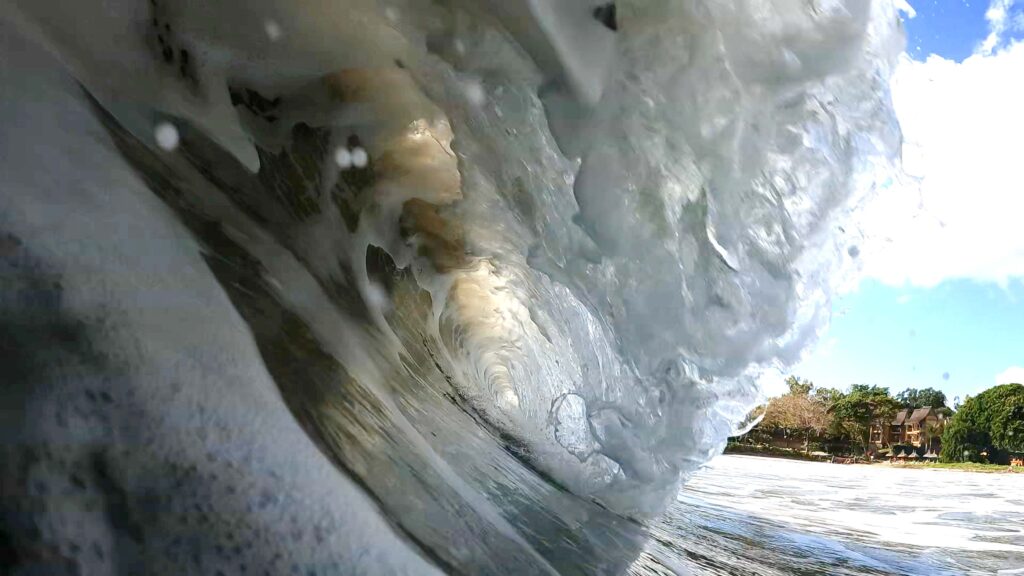 Body surfing wave
